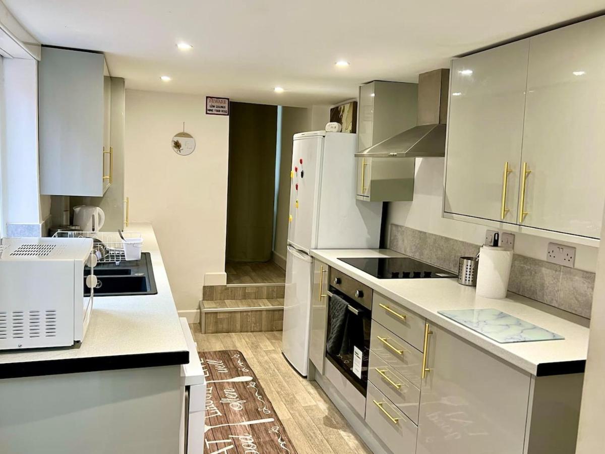 4 Bedroom Terrace House Wellingborough Dış mekan fotoğraf