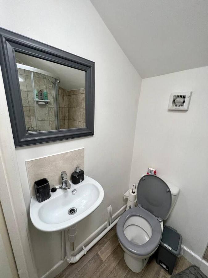 4 Bedroom Terrace House Wellingborough Dış mekan fotoğraf